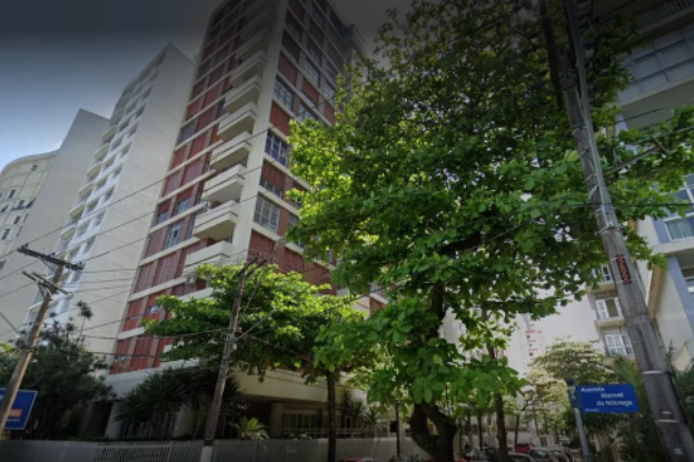 Mulher cai do 5º andar de prédio e fratura parte da coluna cervical e costela no litoral de SP