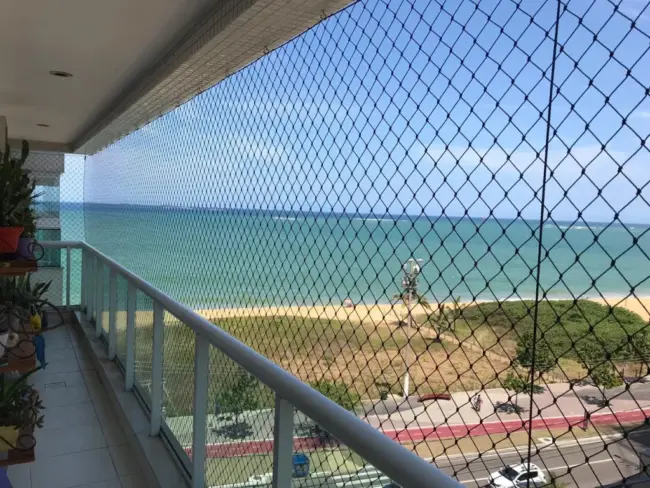 Rede de proteção para gatos em muro